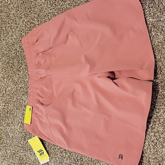 NWT All in motion 7" run shorts - Picture 4 of 4